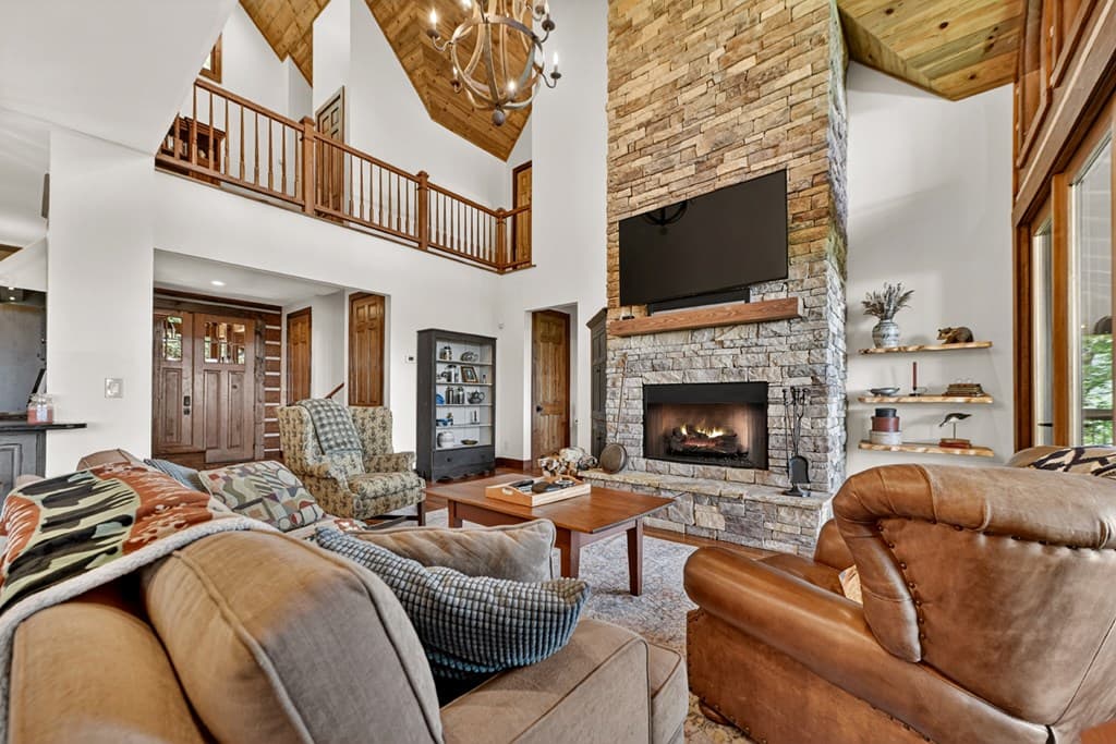 454 Genessee Path, Blue Ridge GA 30513 - Photo