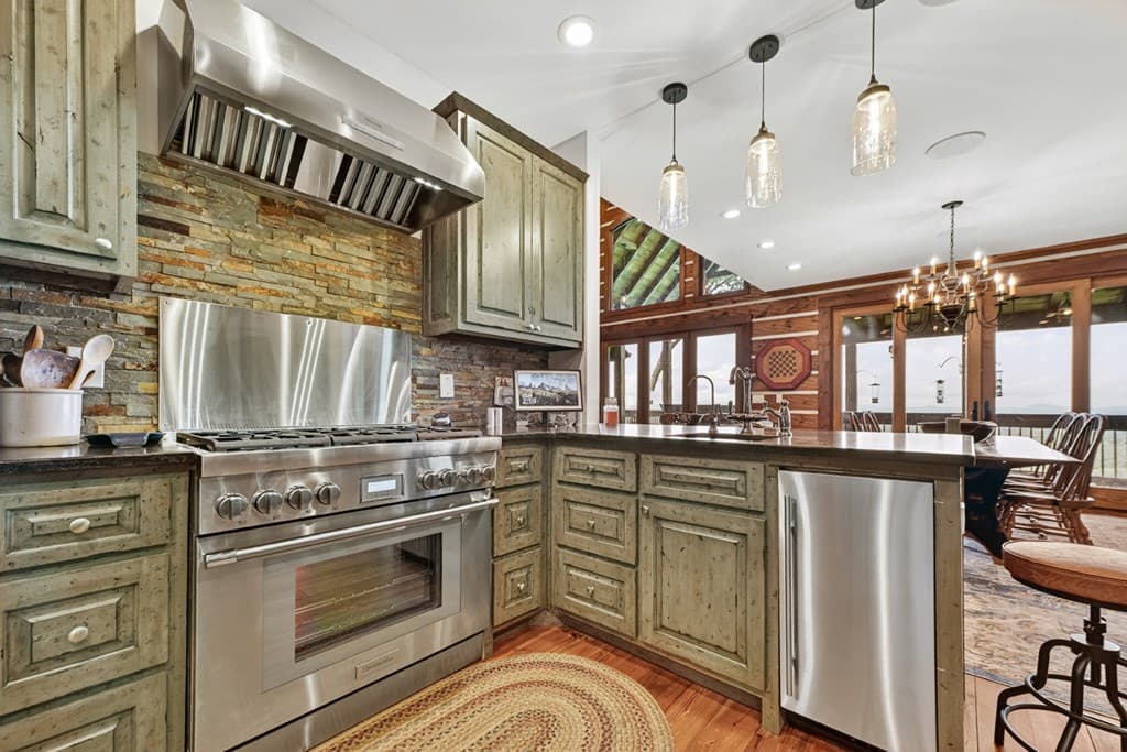 454 Genessee Path, Blue Ridge GA 30513 - Photo