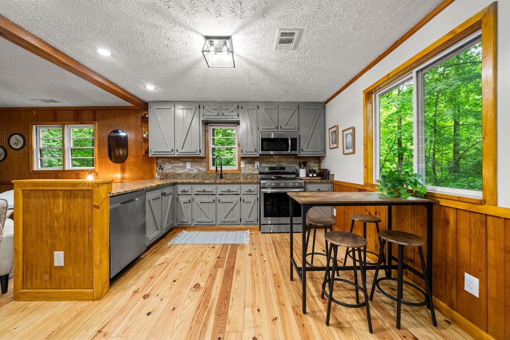 150 Summit Street, Ellijay GA 30540 - Photo