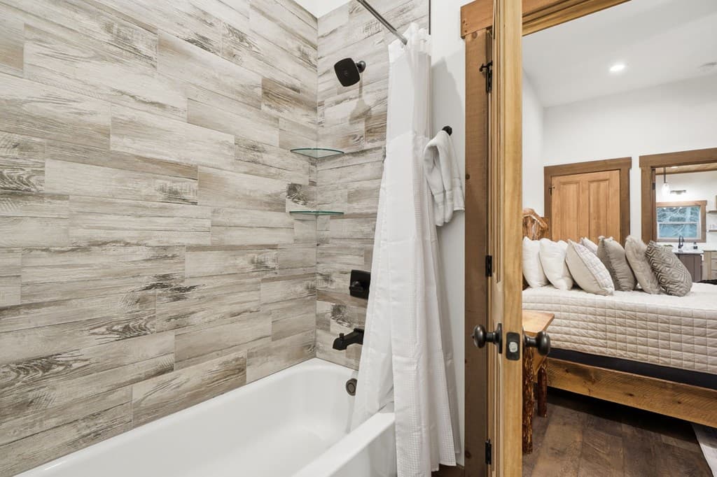 200 Arbor Way, Blue Ridge GA 30513 - Photo
