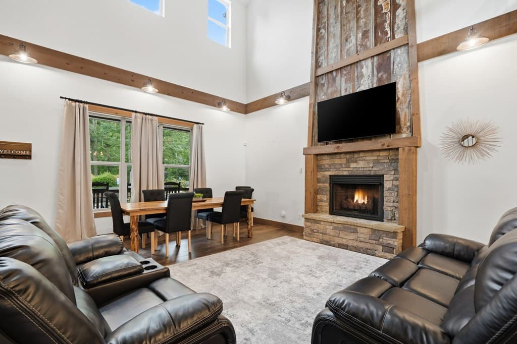 200 Arbor Way, Blue Ridge GA 30513 - Photo