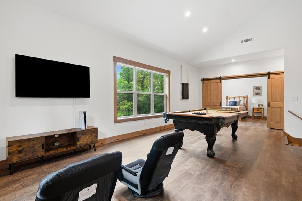200 Arbor Way, Blue Ridge GA 30513 - Photo