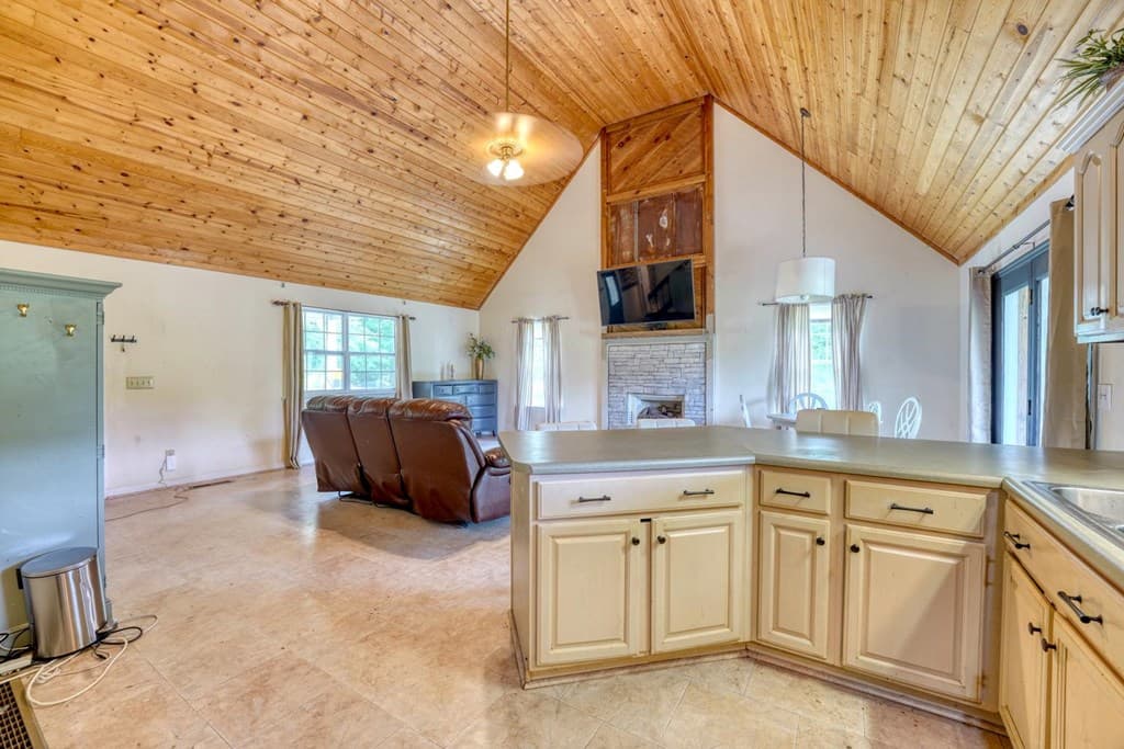 6744 Wood Lake Circle, Young Harris GA 30582 - Photo