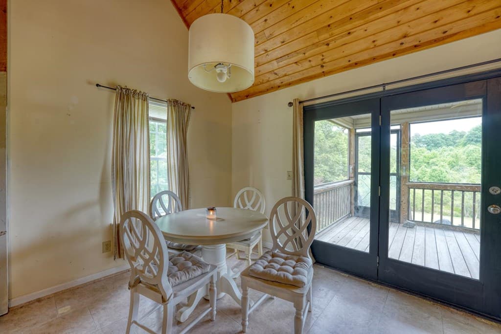 6744 Wood Lake Circle, Young Harris GA 30582 - Photo