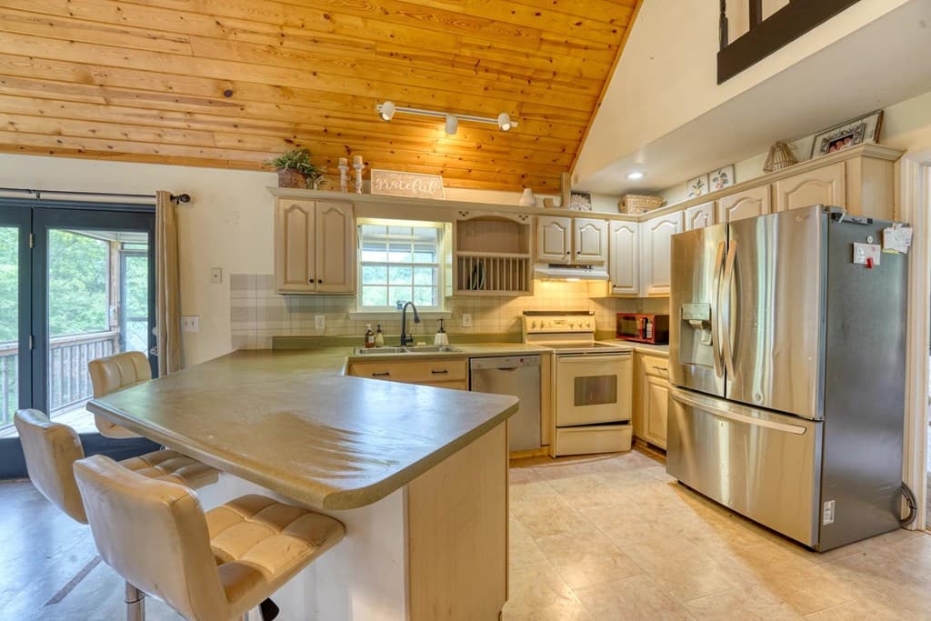 6744 Wood Lake Circle, Young Harris GA 30582 - Photo