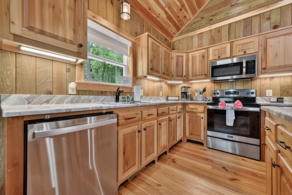 210 Ridge Top Trail, Blue Ridge GA 30513 - Photo