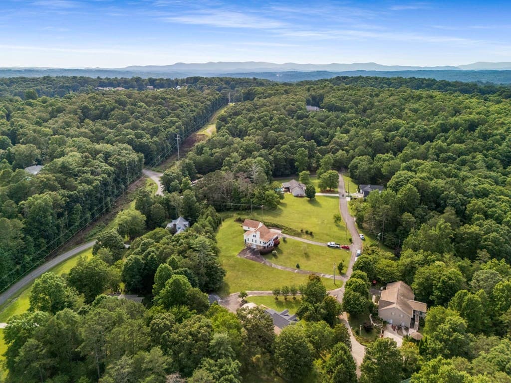 214 Piney Woods Drive, Ellijay GA 30536 - Photo