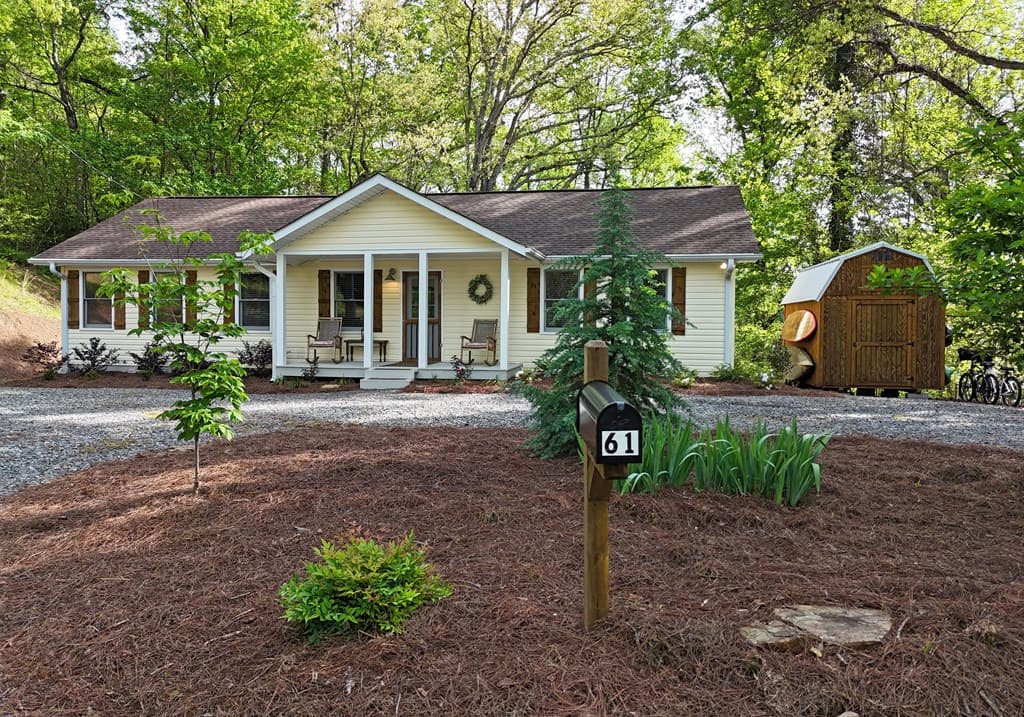 61 Bradley Street, Blue Ridge GA 30513 - Photo