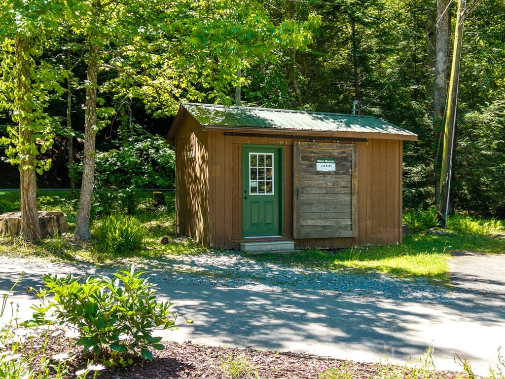 775 Mountain Oak Road, Ellijay GA 30540 - Photo
