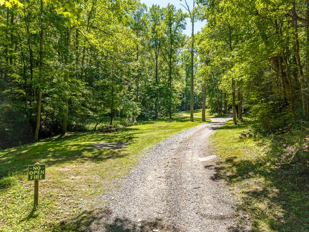 775 Mountain Oak Road, Ellijay GA 30540 - Photo