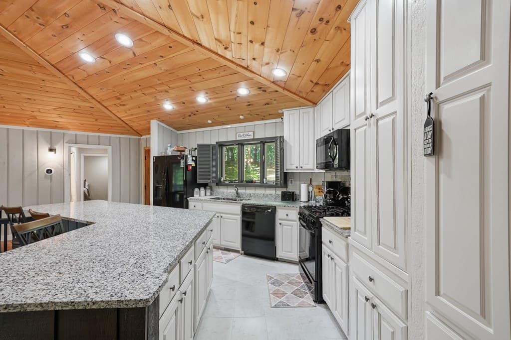 775 Mountain Oak Road, Ellijay GA 30540 - Photo