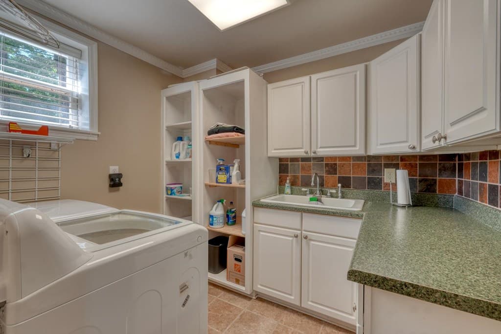 276 Lancelot Loop, Clayton GA 30525 - Photo
