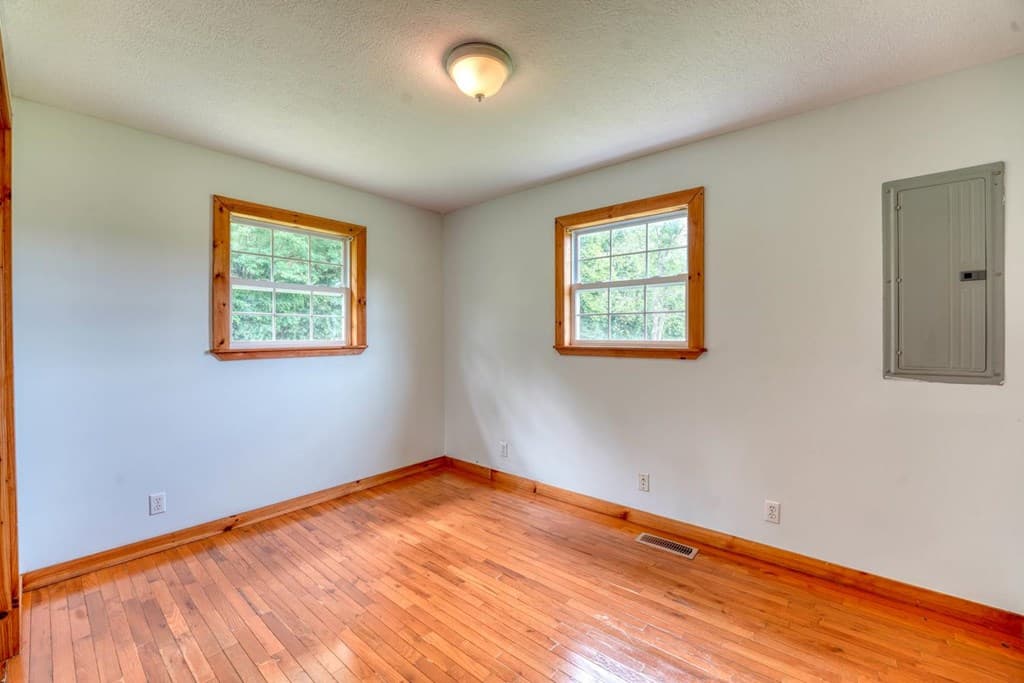 233 Messer Rd (3), Warne NC 28909 - Photo