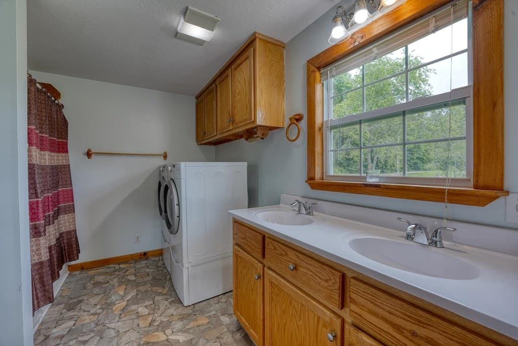 233 Messer Rd (3), Warne NC 28909 - Photo