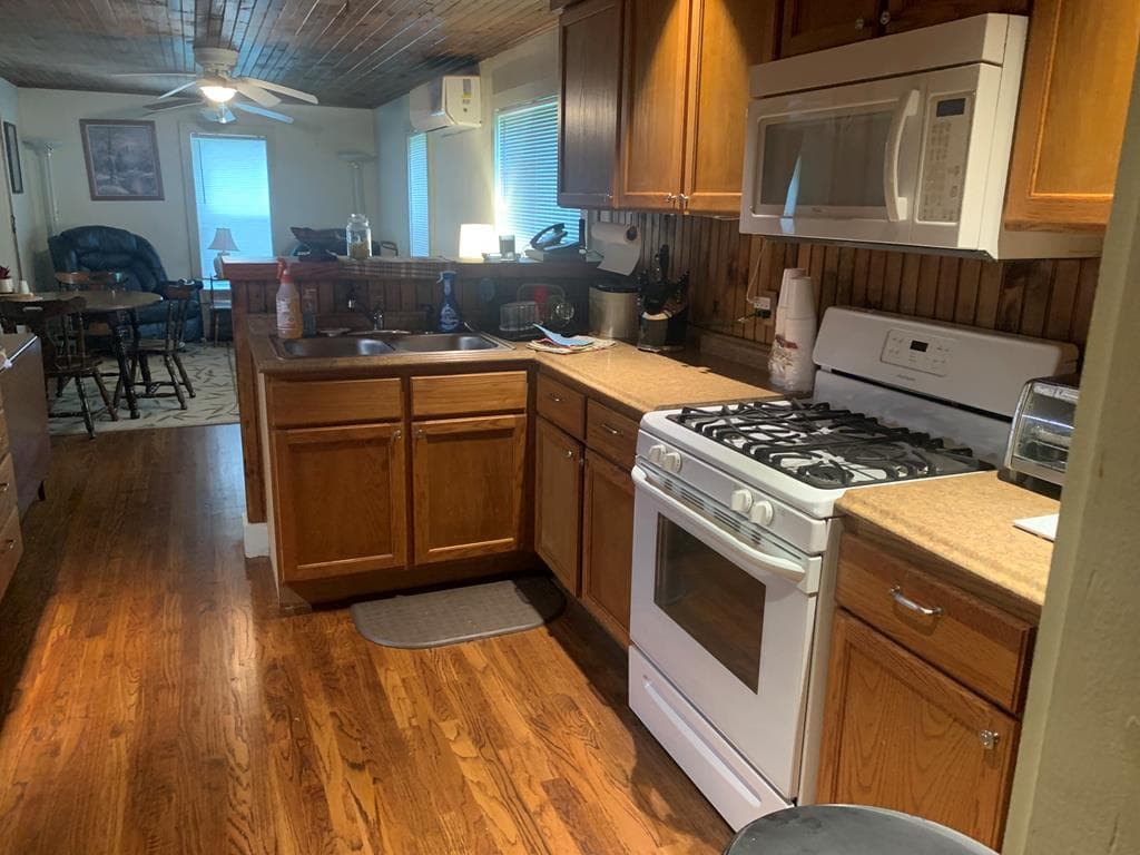 805 Bethabara Road, Hayesville NC 28904 - Photo