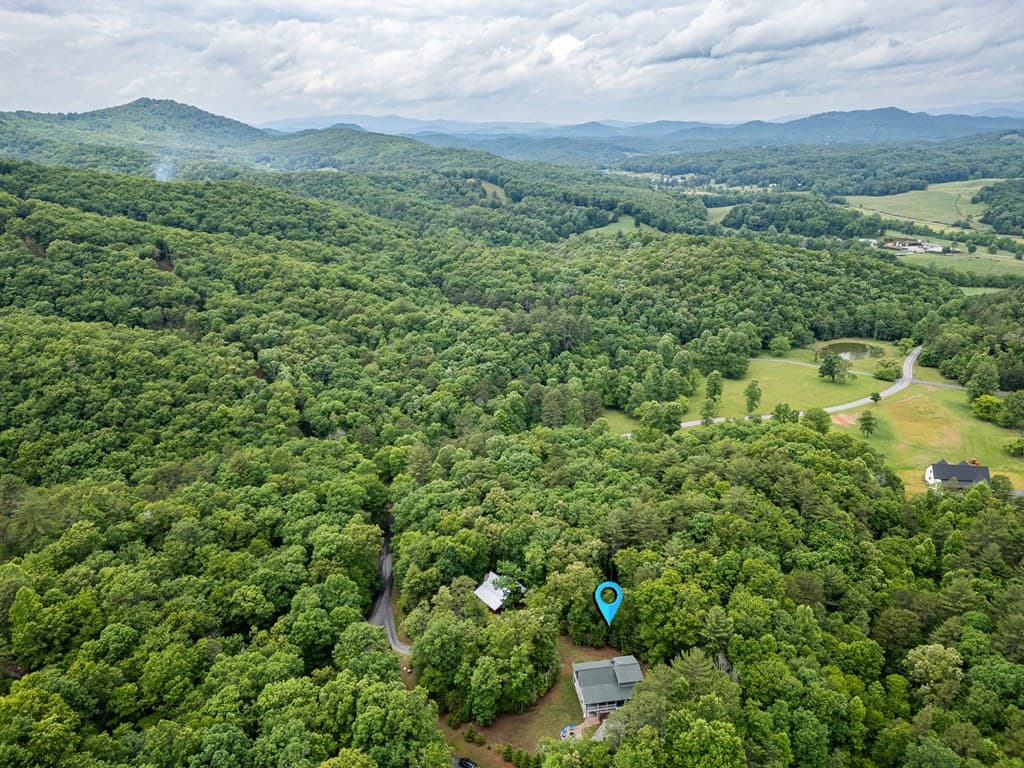 135 Heritage Trail, Brasstown NC 28902 - Photo