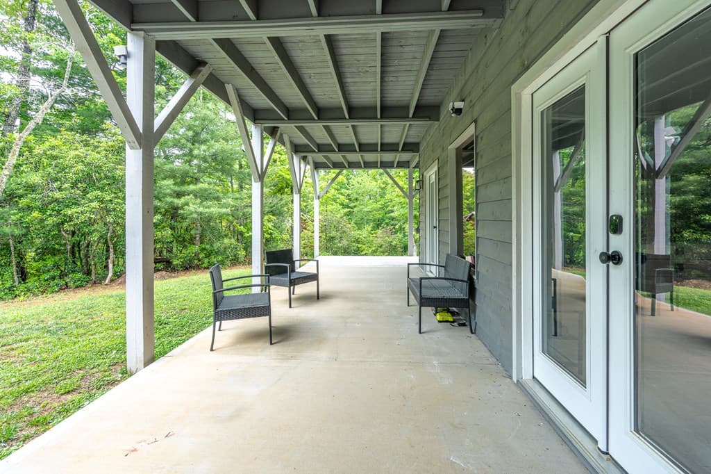 135 Heritage Trail, Brasstown NC 28902 - Photo