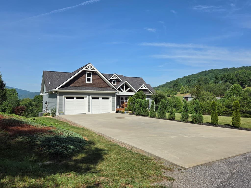 958 New Forest Road, Young Harris GA 30582 - Photo