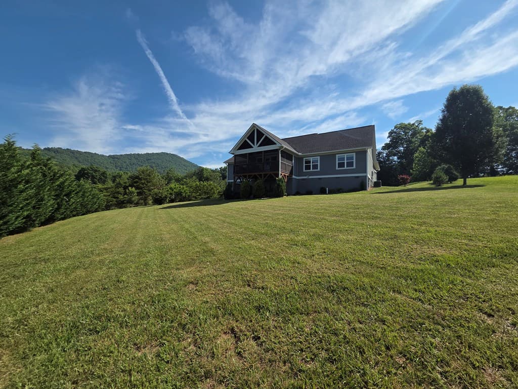958 New Forest Road, Young Harris GA 30582 - Photo