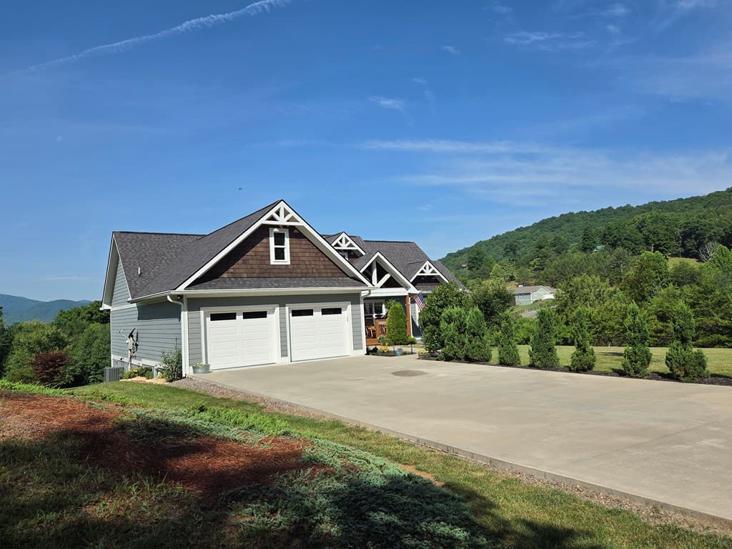 958 New Forest Road, Young Harris GA 30582 - Photo