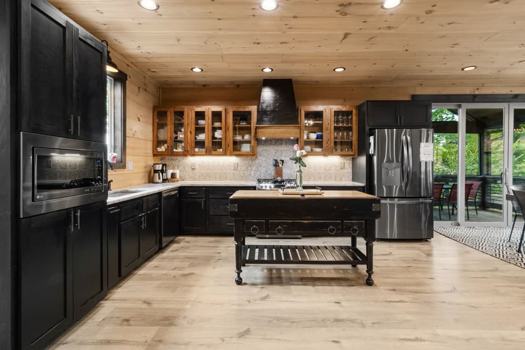 254 Leatherwood Mountain Road, Ellijay GA 30540 - Photo
