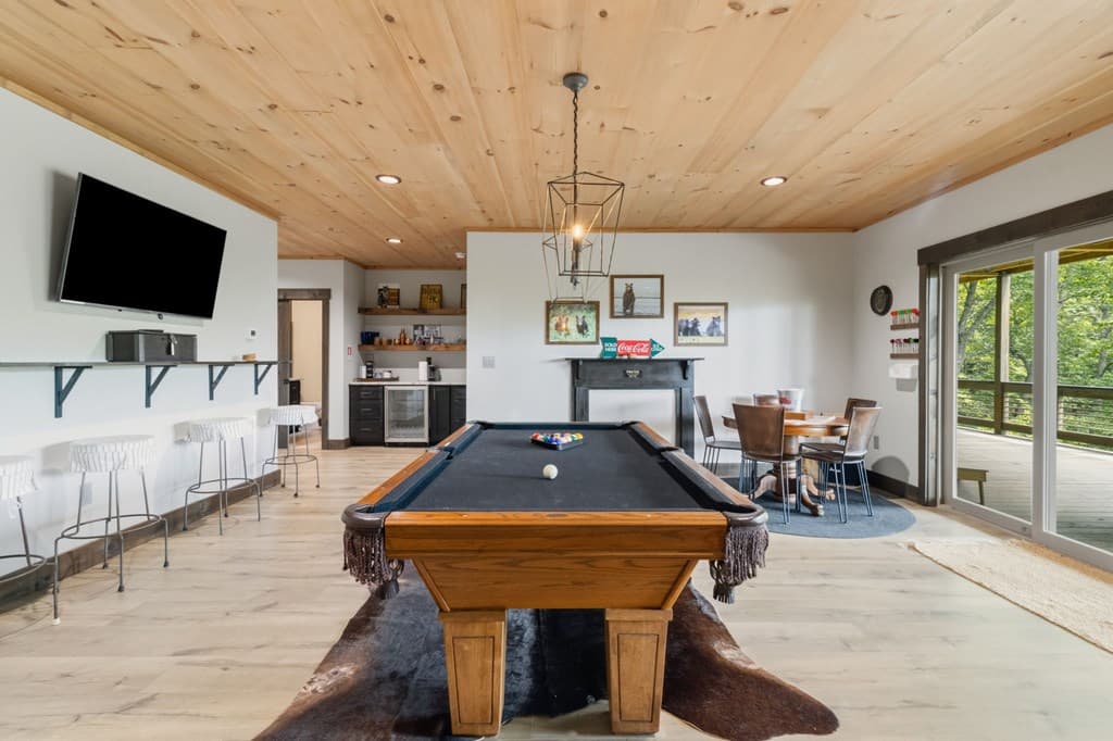 254 Leatherwood Mountain Road, Ellijay GA 30540 - Photo
