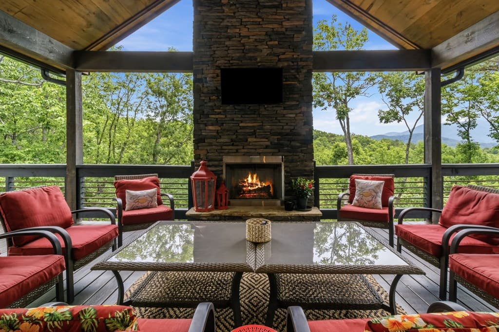 254 Leatherwood Mountain Road, Ellijay GA 30540 - Photo