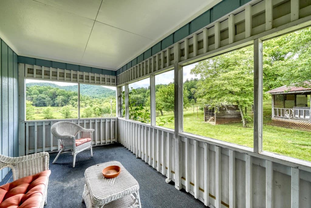 838 Tay Walk Way, Hiawassee GA 30546 - Photo