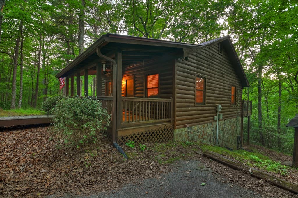 932 Granny Branch Drive, Blue Ridge GA 30513 - Photo