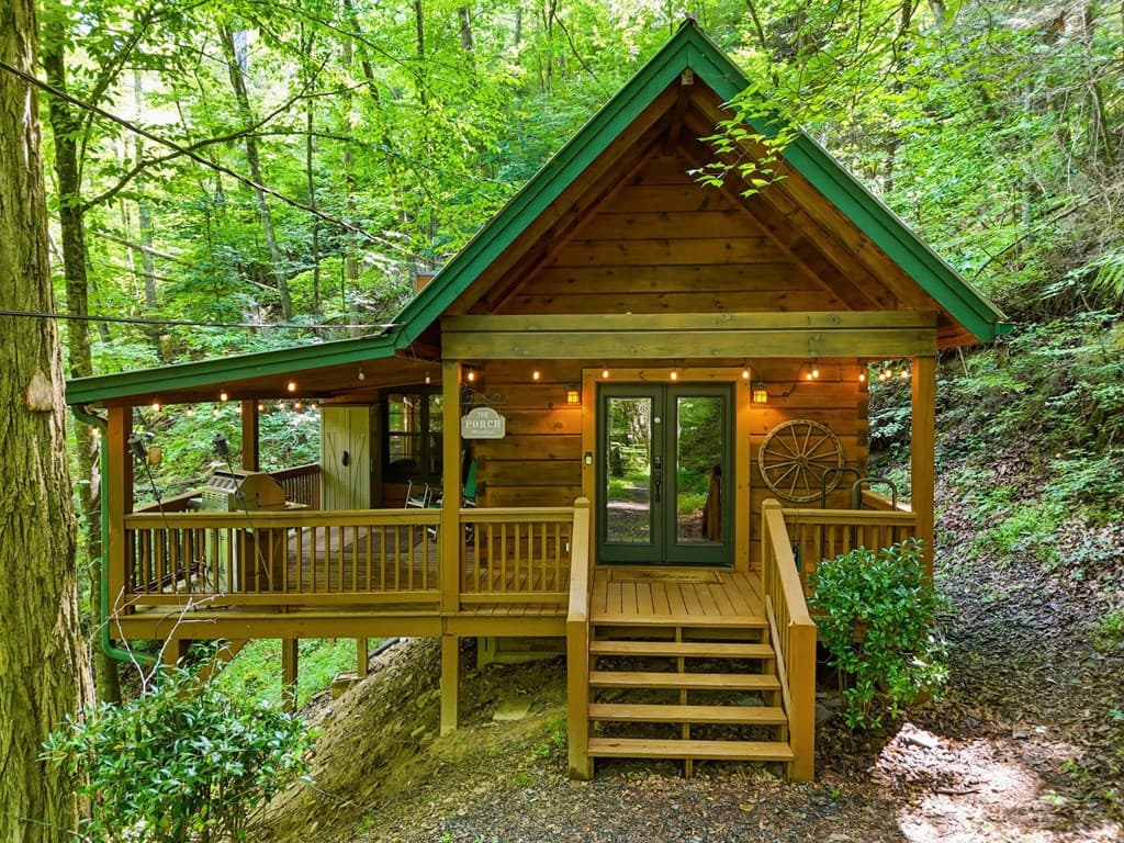 329 Laurel Ridge Drive, Blue Ridge GA 30513 - Photo