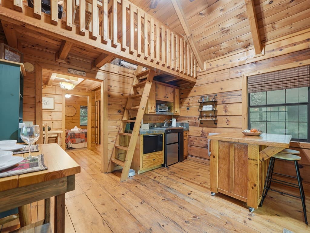 329 Laurel Ridge Drive, Blue Ridge GA 30513 - Photo