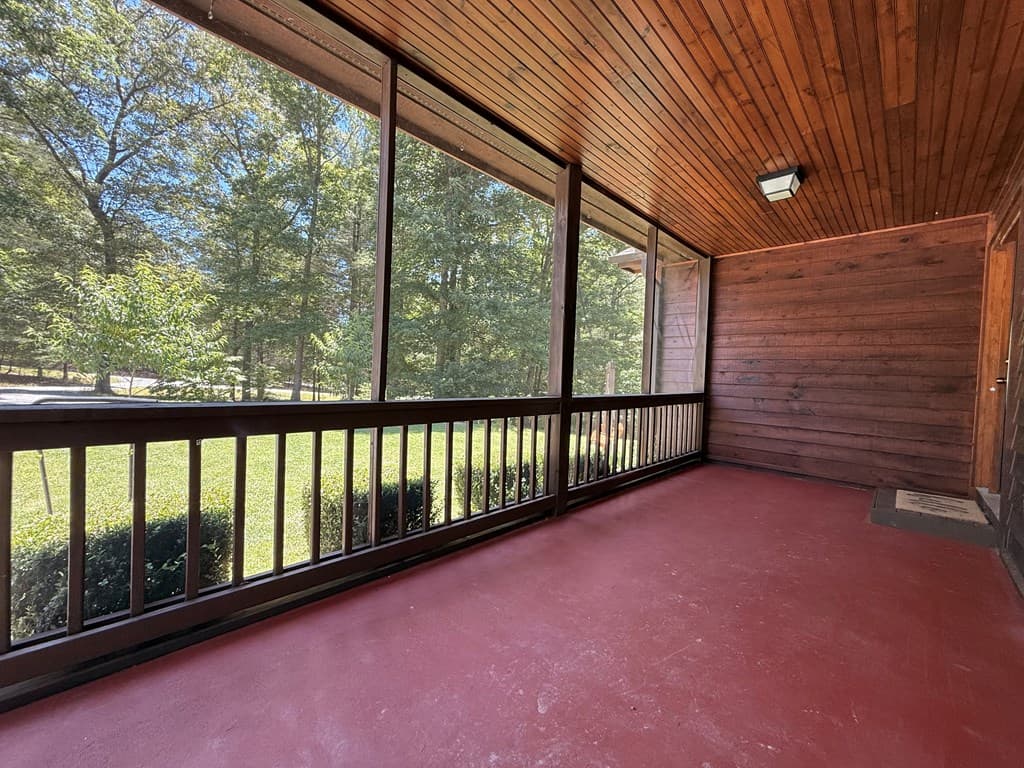 303 Pine Lane, Mineral Bluff GA 30559 - Photo