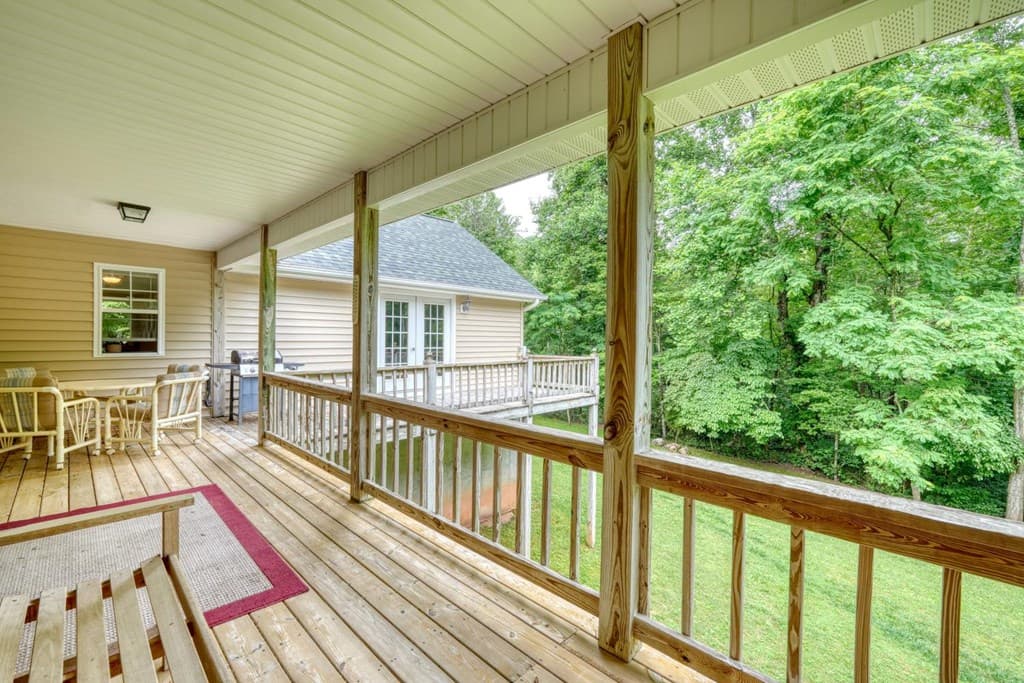 115 Ledge Lane, Blairsville GA 30512 - Photo
