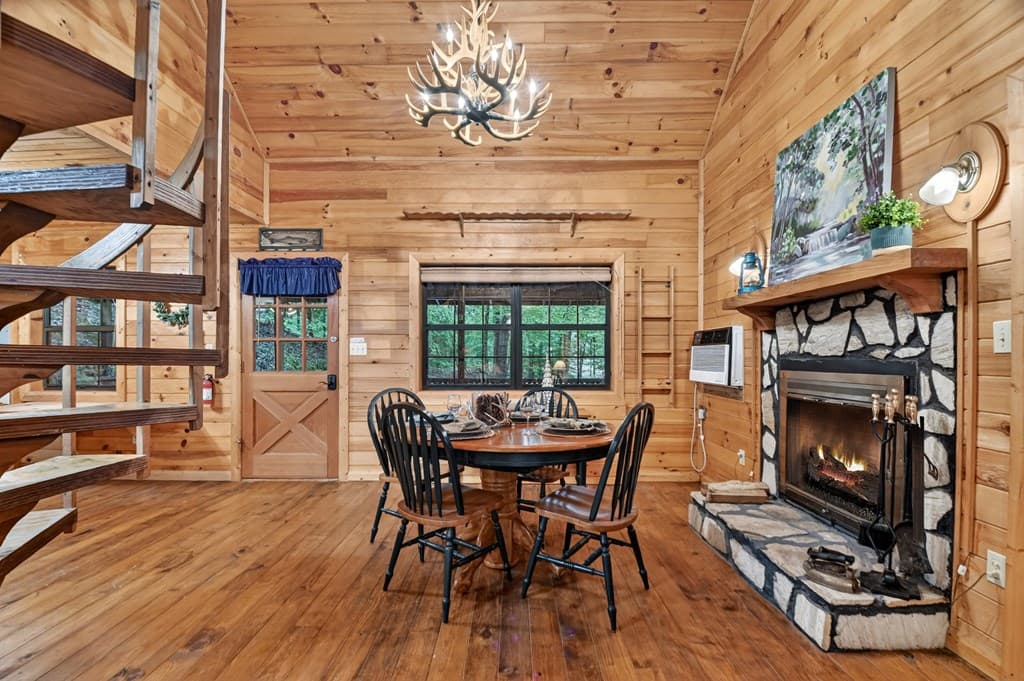 415 Walnut Mountain Road, Ellijay GA 30536 - Photo