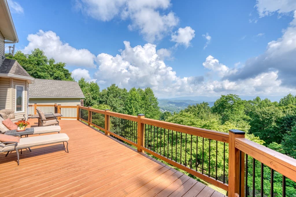 880 Locust Trail, Hiawassee GA 30546 - Photo