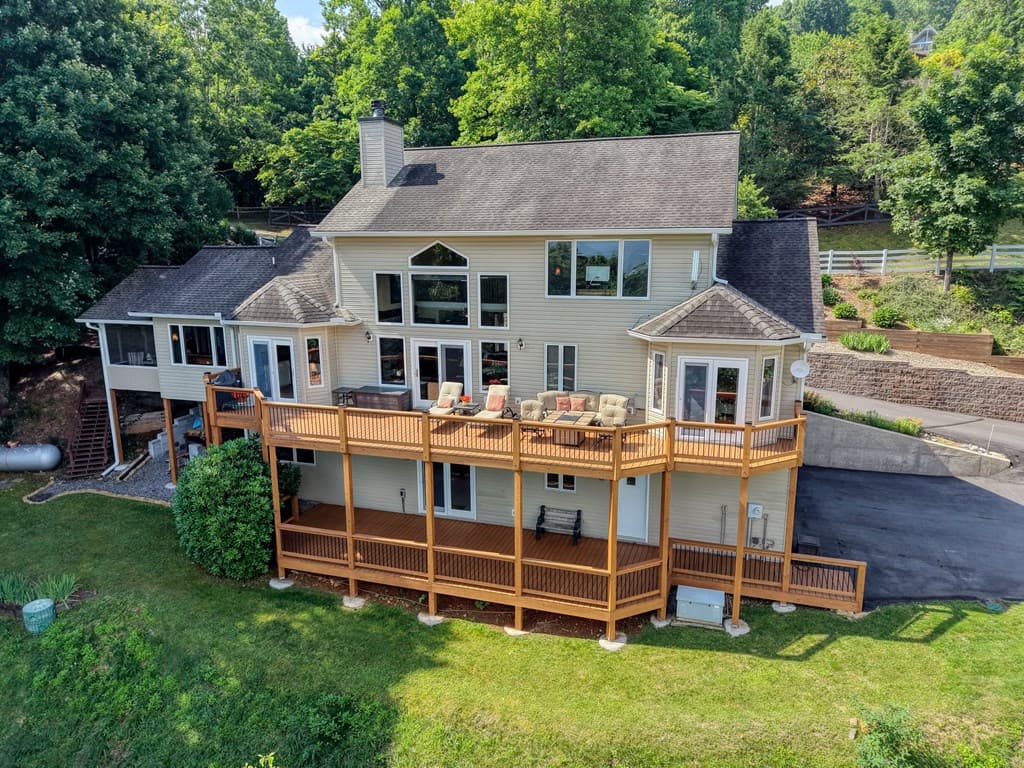 880 Locust Trail, Hiawassee GA 30546 - Photo