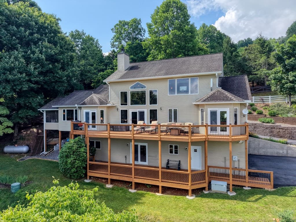 880 Locust Trail, Hiawassee GA 30546 - Photo