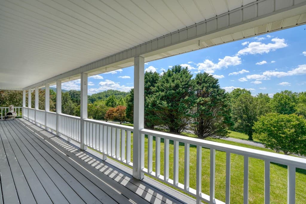 2112 J V Ledford Road, Young Harris GA 30582 - Photo