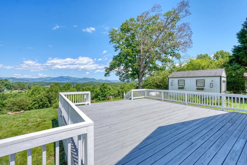 2112 J V Ledford Road, Young Harris GA 30582 - Photo