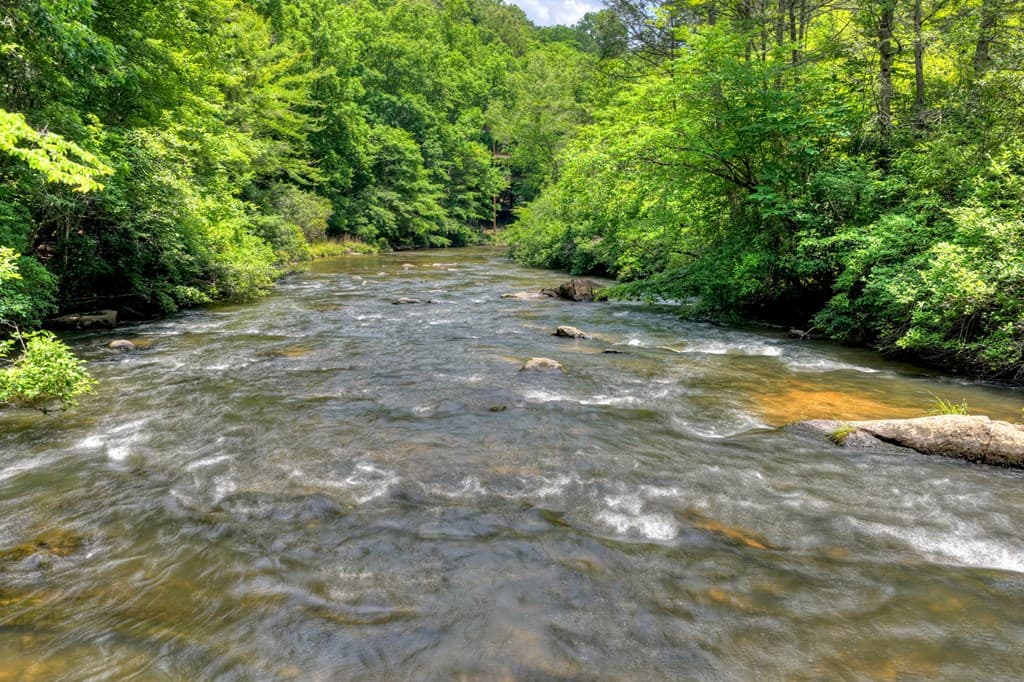 192 Delphi Hills Lane, Mccaysville GA 30555 - Photo