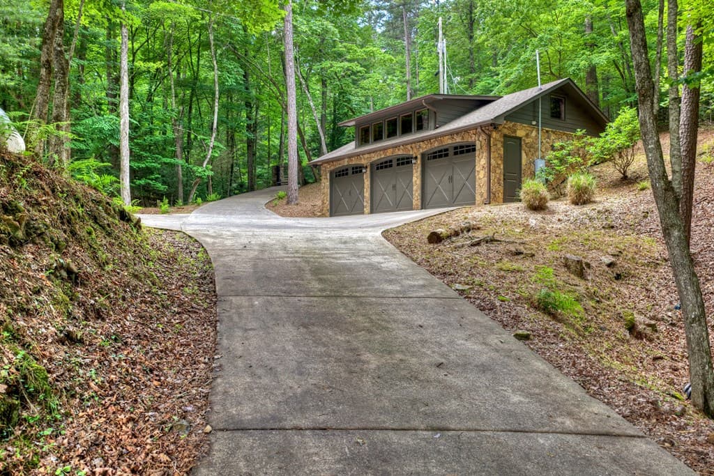192 Delphi Hills Lane, Mccaysville GA 30555 - Photo