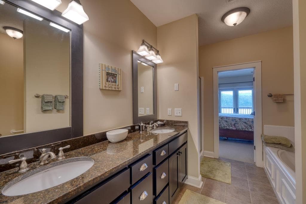 1409 Lakeside Road, Hiawassee GA 30546 - Photo