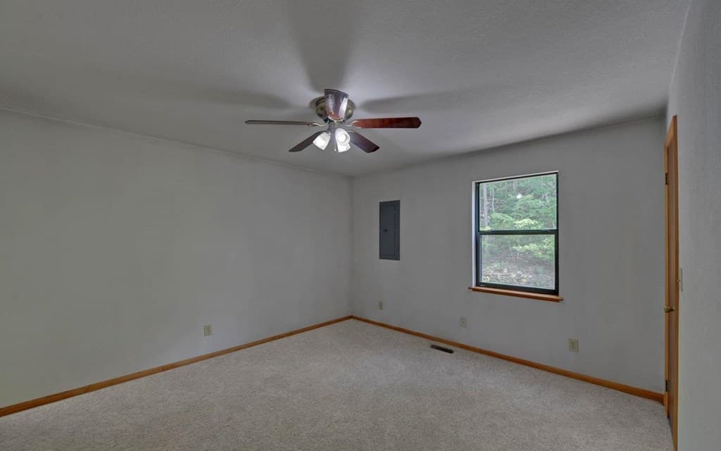 215 Black Bear Ridge Road, Murphy NC 28906 - Photo