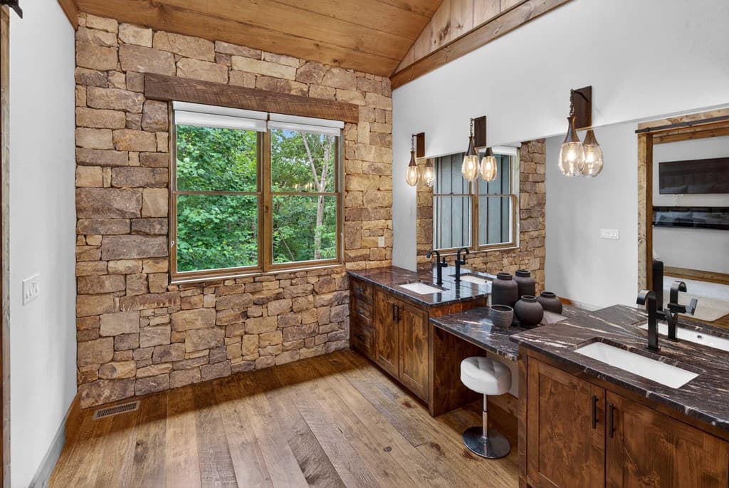 361 Bluebird Lane, Blue Ridge GA 30513 - Photo