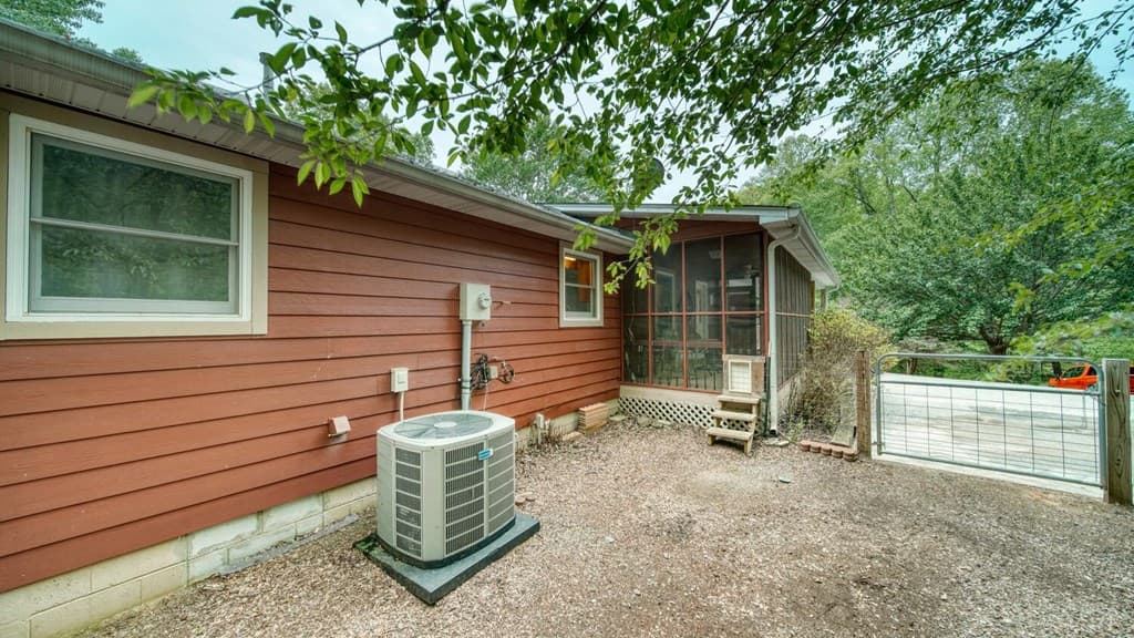 2287 Lovingood Road, Hiawassee GA 30546 - Photo