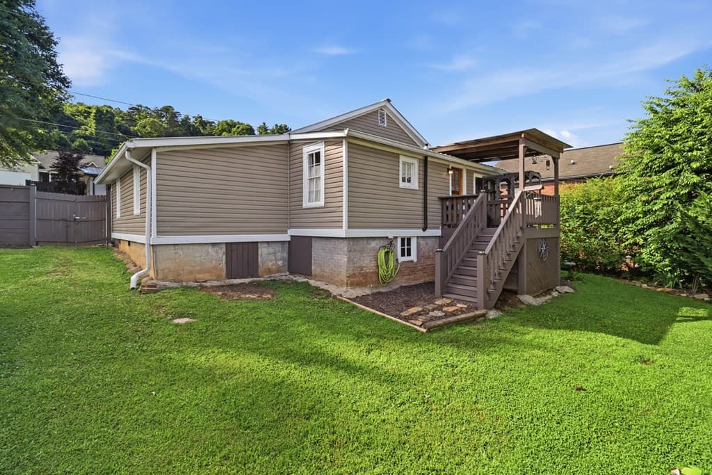 206 Kell Street, Ellijay GA 30540 - Photo