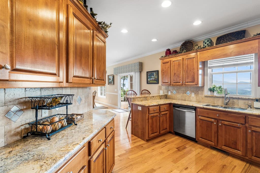 194 Lakeview Drive, Hayesville NC 28904 - Photo