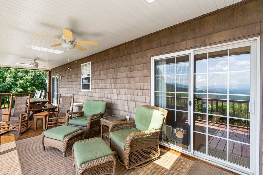 194 Lakeview Drive, Hayesville NC 28904 - Photo