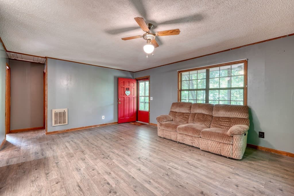 4777 Laurel Mountain Road, Hiawassee GA 30546 - Photo