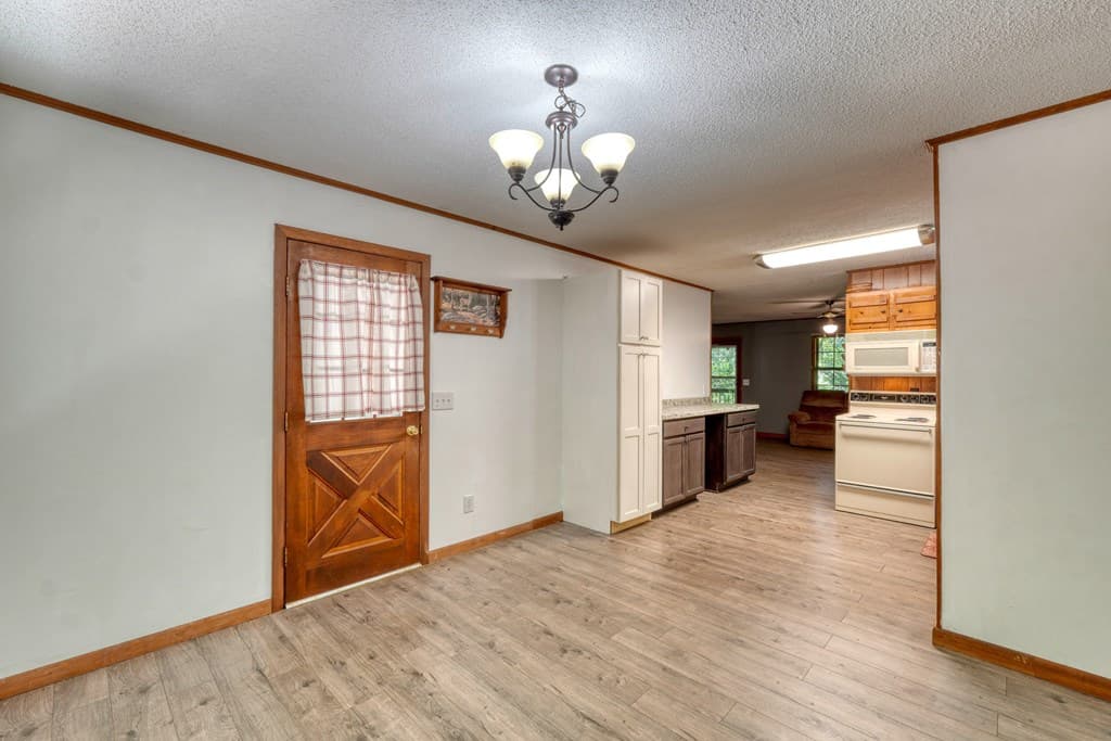 4777 Laurel Mountain Road, Hiawassee GA 30546 - Photo